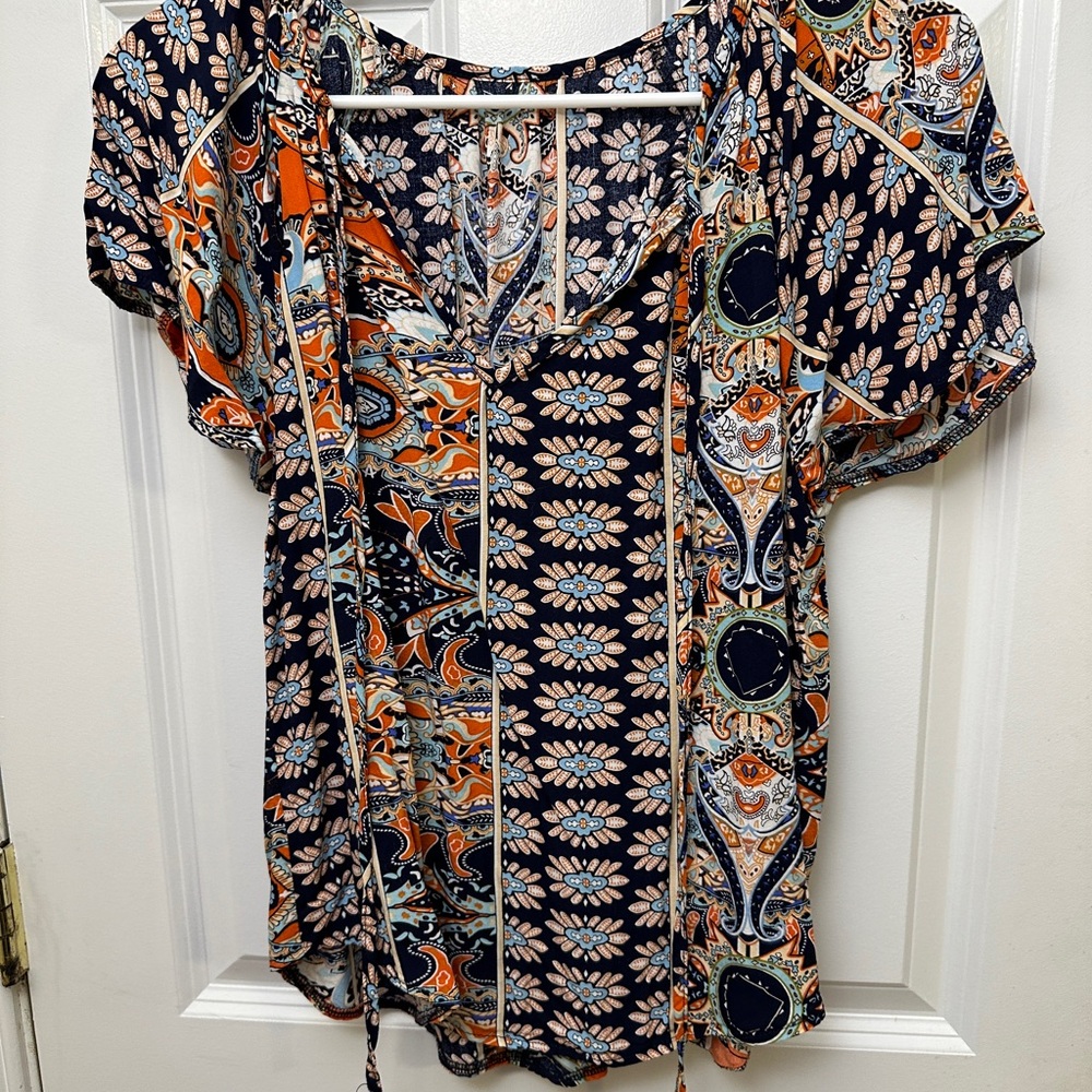 NEW Floral Small Paisley Print Women's Top